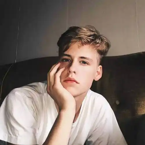 6686体育官网特邀作者Aubrey