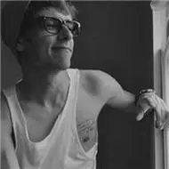 6686体育官网铜牌作者Deborah