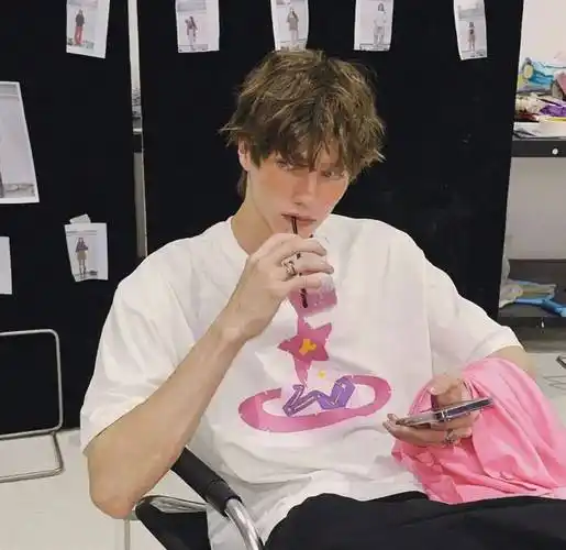 6686体育官网海外作者鳄鱼的眼泪