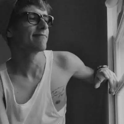 6686体育官网铁牌作者Deborah