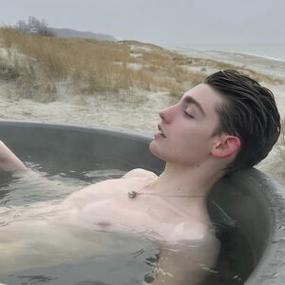 6686体育官网初级作者Sebastian