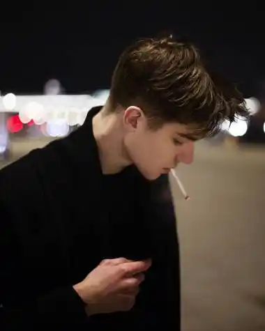 6686体育官网铁牌作者Damien