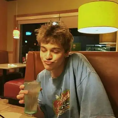 6686体育官网初级作者Lilah