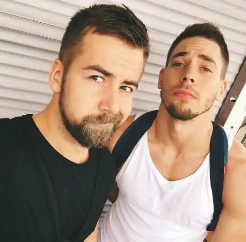 6686体育官网海外作者跌落