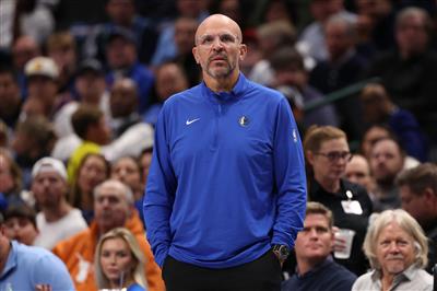 主队场球迷高喊“解雇尼克”！基德：球迷们有宣泄情绪的权利