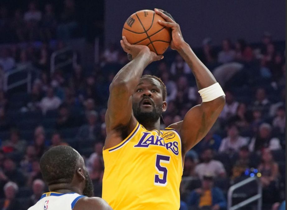 两大高手轮番喂饼！里夫斯&东契奇合计为艾顿送出52次助攻